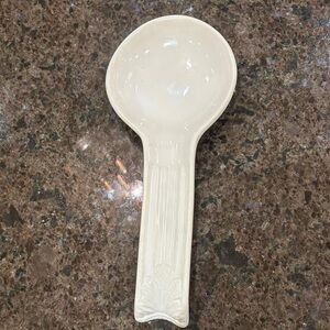 Cream Ceramic Spoon Rest